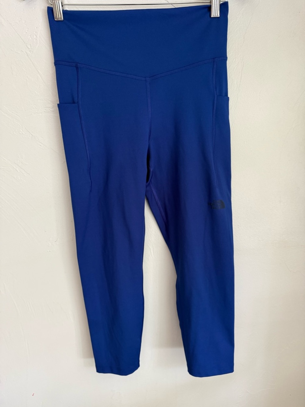 The North Face Women’s Blue High Rise Pocket Crop Leggings Size L